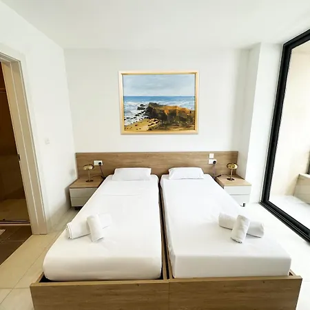 Deluxe Living - Paceville Apartman *