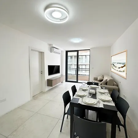 Deluxe Living - Paceville *