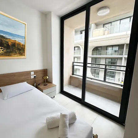 Deluxe Living - Paceville * Saint Julian's